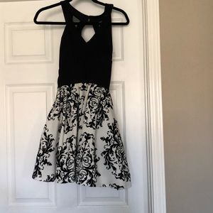 White and black strappy mini dress